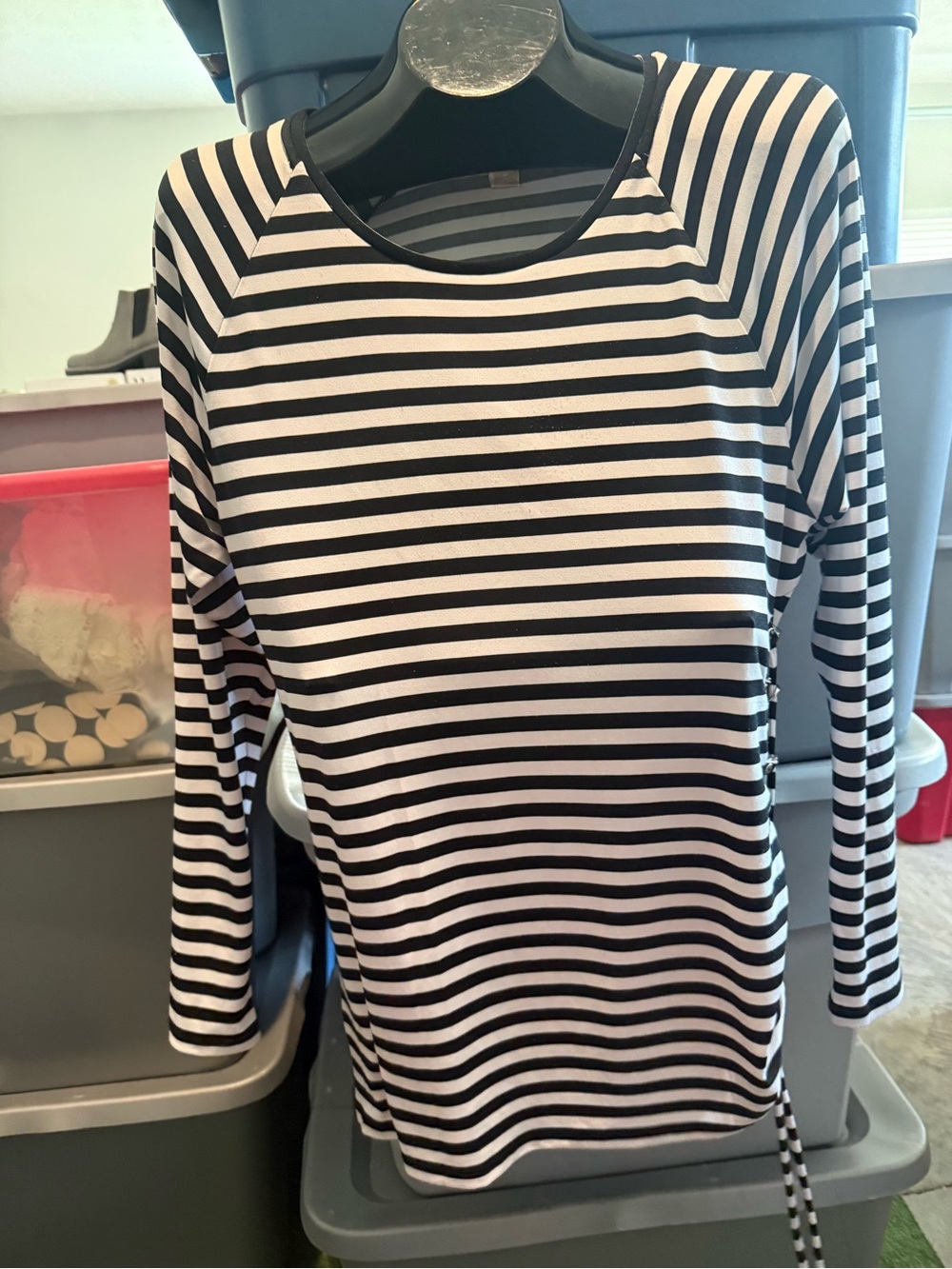 Striped Black and White Long Sleeve Women's Top mp36